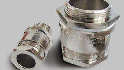 戶外如何確保金屬防水接頭的防水功能和安全性？