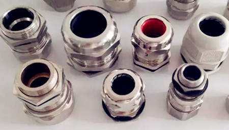 哪些因素會(huì)降低金屬電纜防水接頭的絕緣性？