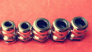 怎么讓金屬防水電纜接頭和防水接線盒配合使用？